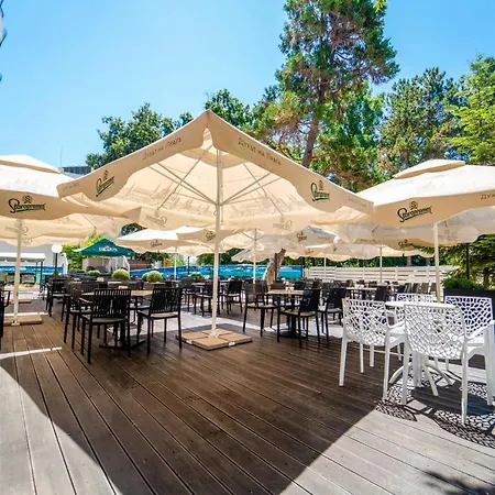 Hotel Prestige And Aquapark 4*