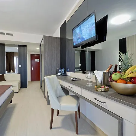 Prestige And Aquapark Hotel Varna