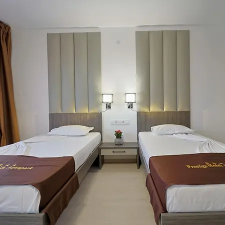 Hotel Prestige And Aquapark Varna