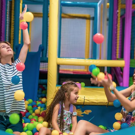 Prestige And Aquapark Готель 4*