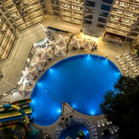 Prestige And Aquapark Готель Варна