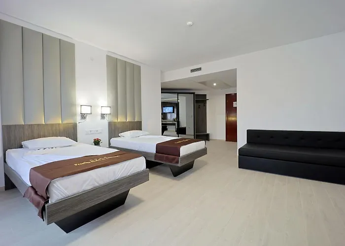 Hotel Prestige And Aquapark Varna